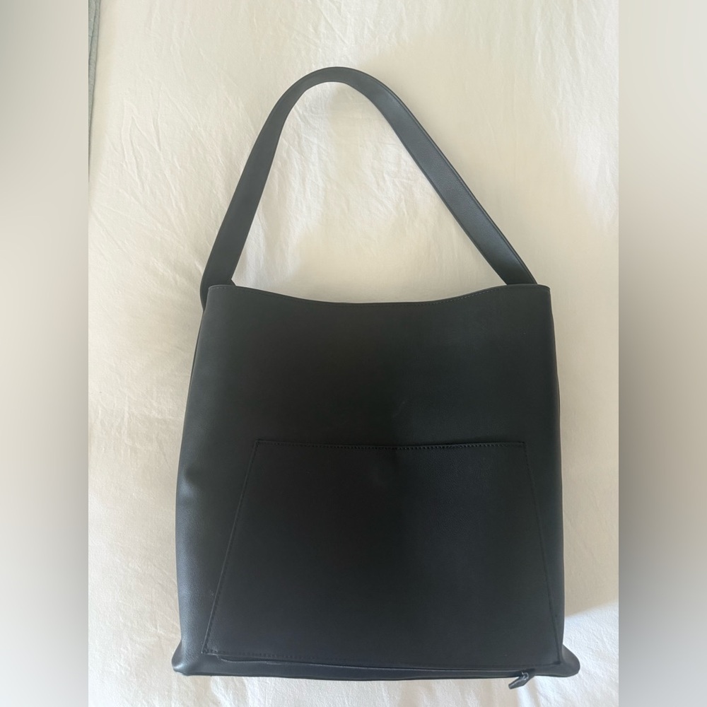 BEIS Classic Black Shoulder Bag